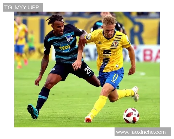 从主场优势视角解析足球联赛球队表现与竞技水平差异研究